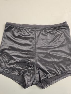 Vassarette Charcoal Gray  Boyshort Panties